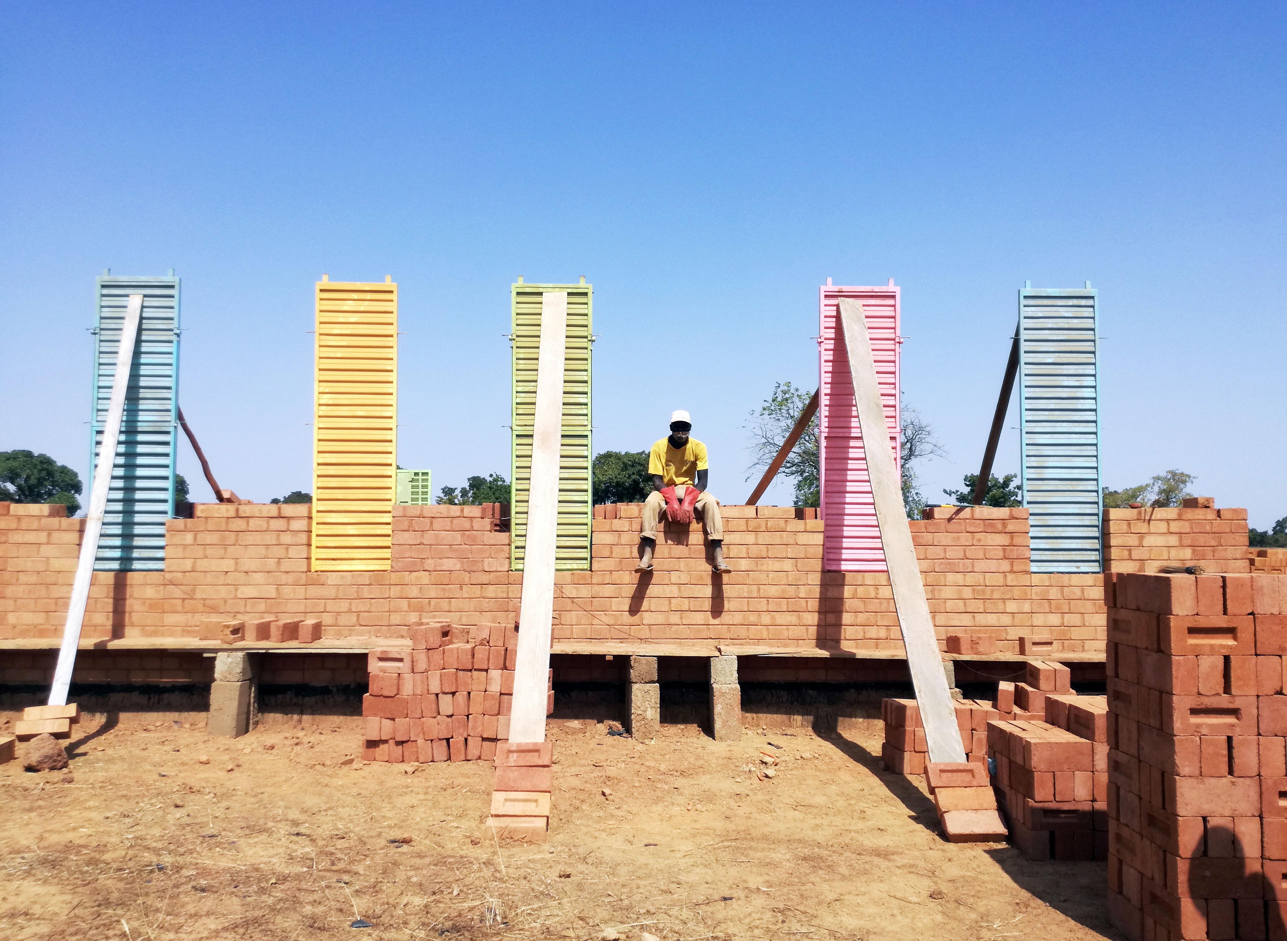 Une école pour Wemtenga: un projet de construction d'une école porté par des étudiants belges et burkinabè. 