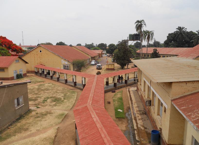 Cliniques universitaires de Lubumbashi abritant le service de neurologie (Photo - UMons)